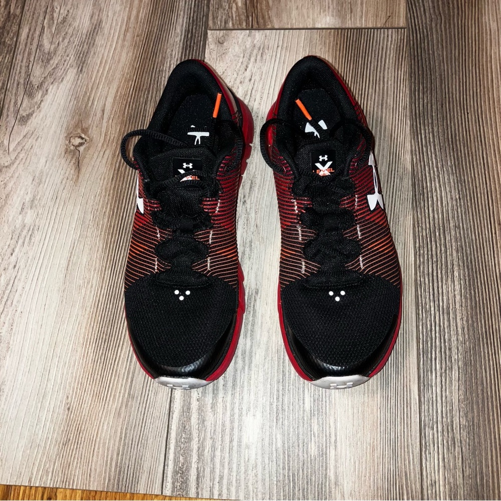 Boys Print UA Shoes in clean EUC